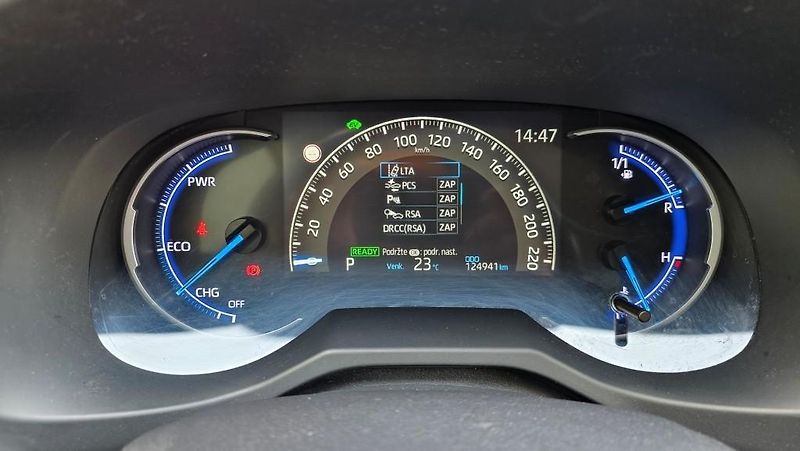 Toyota RAV4 (2019) 2.5i HEV Comfort AWD Tažné - fotka 25 z 35