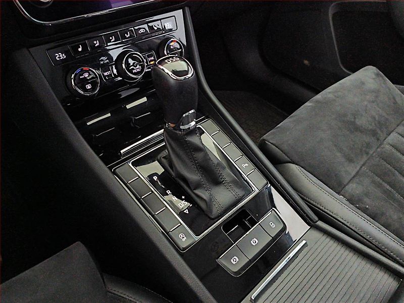 Škoda Superb (2018) Style 1.5 TSI, Automat - fotka 13 z 19