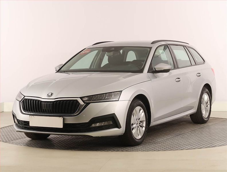 Škoda Octavia (2023) Ambition 2.0 TDI, ČR,1.maj - fotka 2 z 24