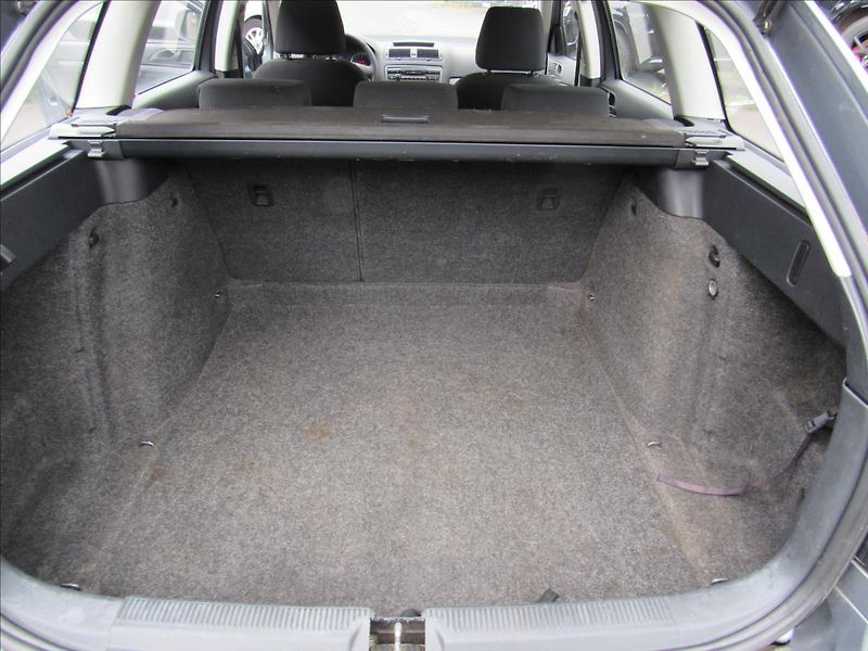 Škoda Octavia 1,6 TDi 77kW Combi - fotka 22 z 25