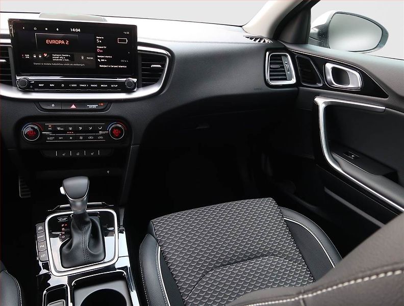Kia XCeed (2025) Plug-in-Hybrid, DPH, Navigace - fotka 8 z 17