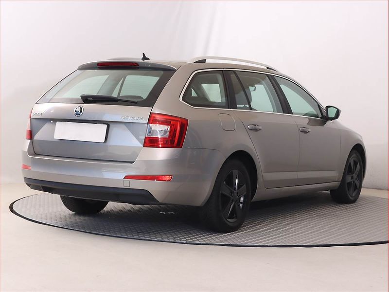 Škoda Octavia (2016) Style 1.6 TDI, Navi, Tempomat - fotka 5 z 18