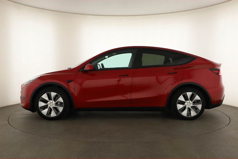 Tesla Model Y (2022) RWD LFP 60kWh, SoH 93% - fotka 3 z 24