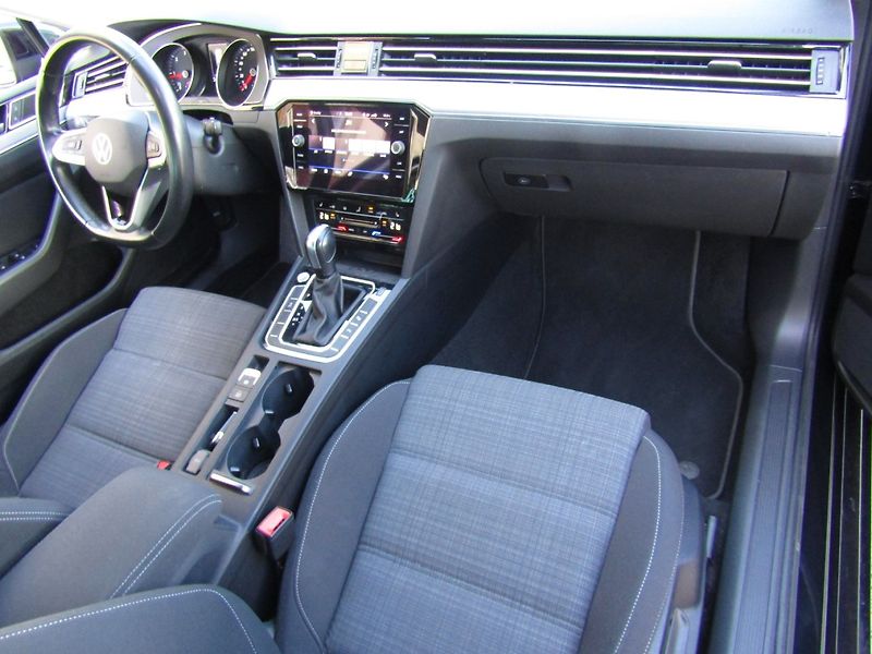Volkswagen Passat (2021) 2.0 TDI DSG ACC - fotka 14 z 45