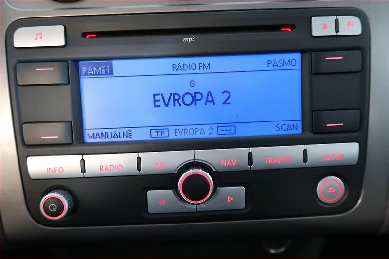 Volkswagen Touran (2007) Comfortline 1.4 TSI, Tažné - fotka 15 z 15