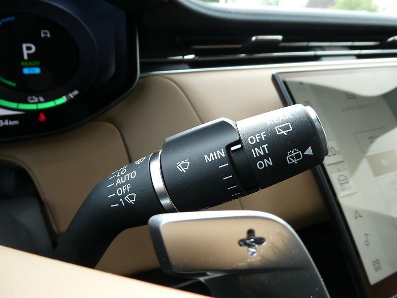 Land Rover Range Rover Sport (2026) Dynamic SE P460e - fotka 21 z 39