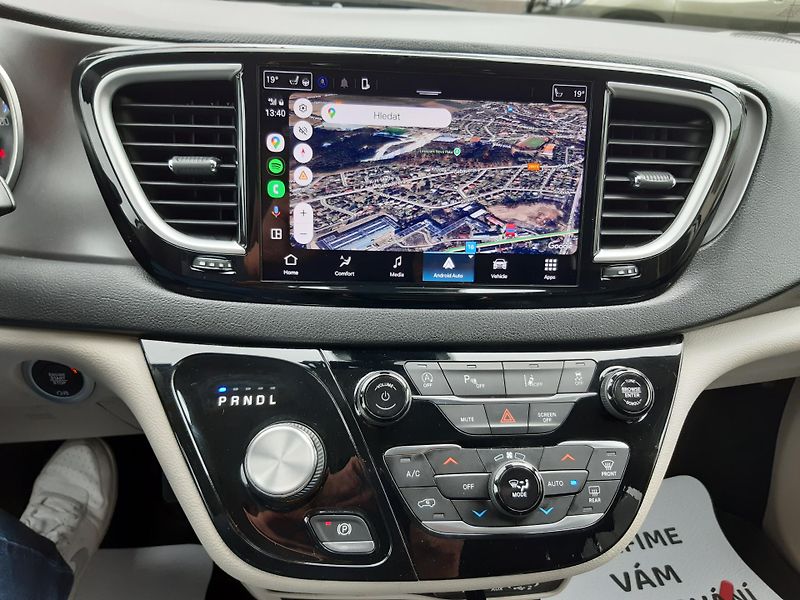 Chrysler Pacifica (2022) 3,6L V6,Top výbava, REZERVACE - fotka 31 z 50
