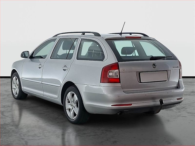 Škoda Octavia (2011) 1.6 TDI, Tempomat - fotka 4 z 16