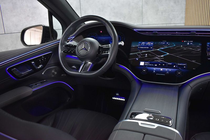 Mercedes-Benz EQS 450 AMG*4M*AIR*TAŽNÉ*TEPELKO* - fotka 9 z 52