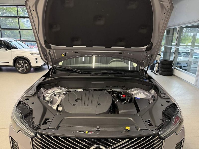 Volvo XC90 (2026) B5 2.0L 250+14 HP AT8 AWD CORE - fotka 26 z 28