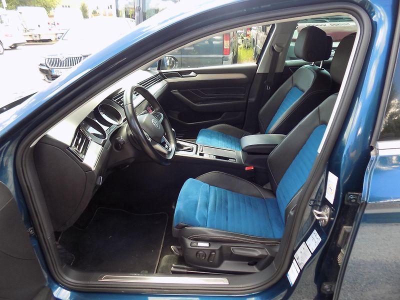 Volkswagen Passat 2,0 TDI R-LINE, MATRIX, ALCAN. - fotka 17 z 42