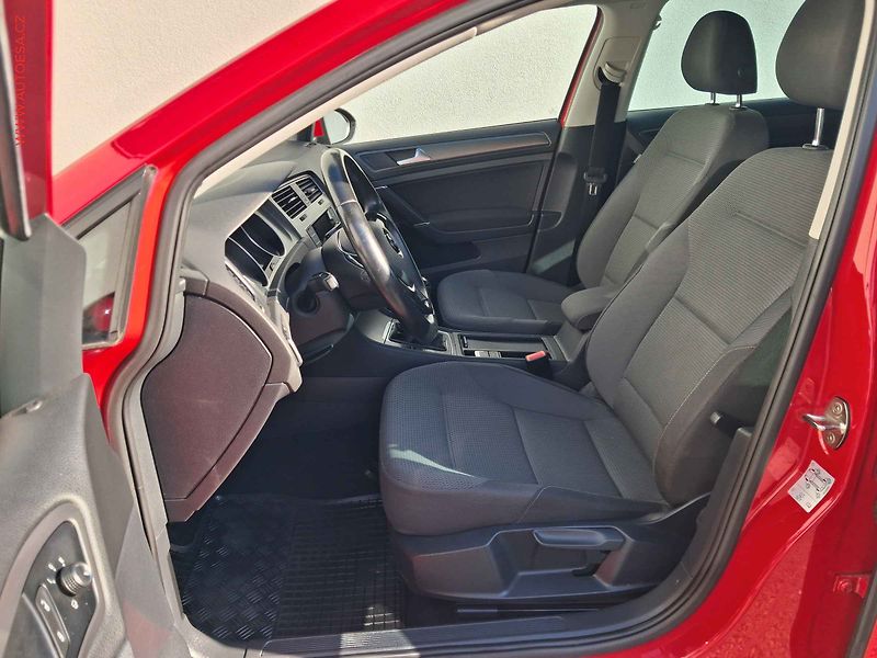 Volkswagen Golf (2013) 1.4 TSi, ČR, Comfortline - fotka 9 z 18