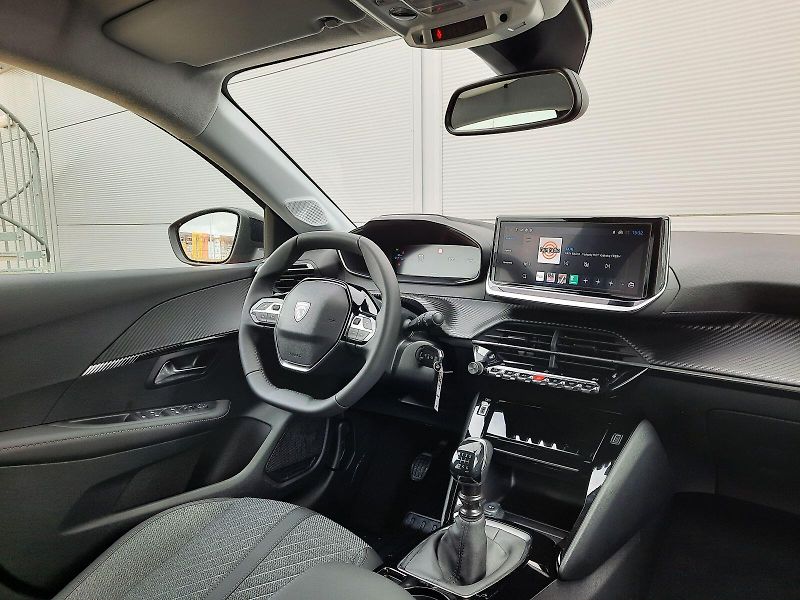 Peugeot 208 (2026) ALLURE 1.2 TURBO 100k MAN6 - fotka 13 z 15