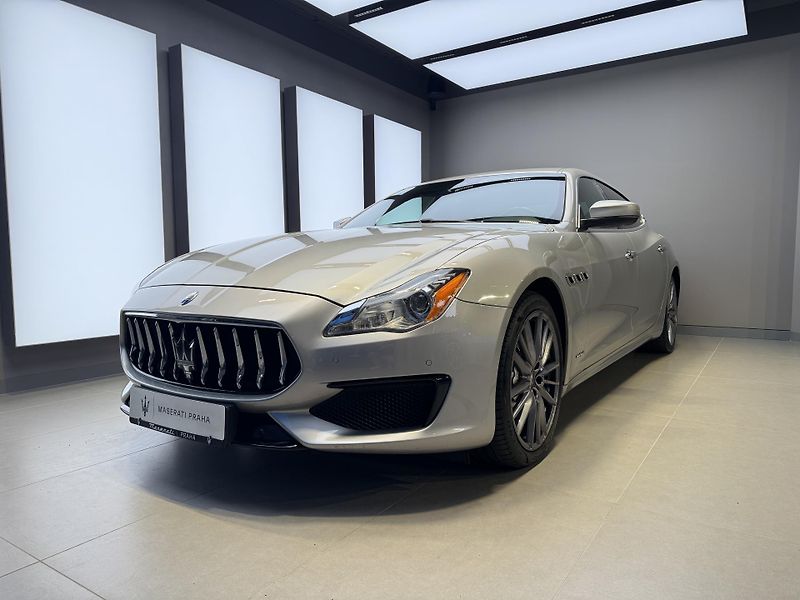 Maserati Quattroporte (2017) SQ4 410HP V6 - fotografie inzerátu