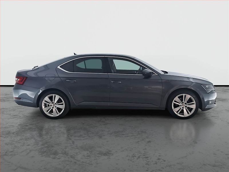 Škoda Superb (2015) Style 2.0 TDI, Automat - fotka 6 z 20