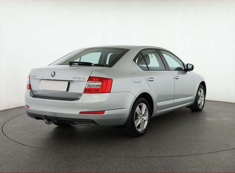 Škoda Octavia (2014) 2.0 TDI, Automat, Serv.kniha - fotka 5 z 13