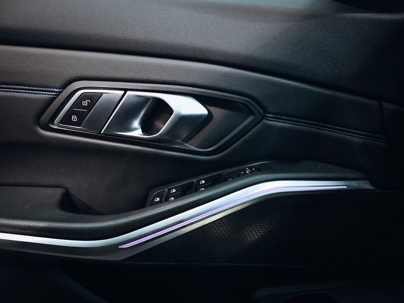 BMW Řada 3 3M340i xDrive 275 kW - fotka 25 z 27