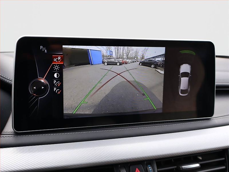 BMW X6 (2016) xDrive30d - fotka 15 z 25