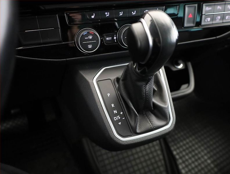 Volkswagen Multivan (2020) Highline 2.0 TDI, ČR - fotka 17 z 20