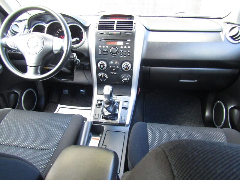 Suzuki Grand Vitara (2006) 1.9 DDiS 95kW  BEZ KOROZE - fotka 15 z 40
