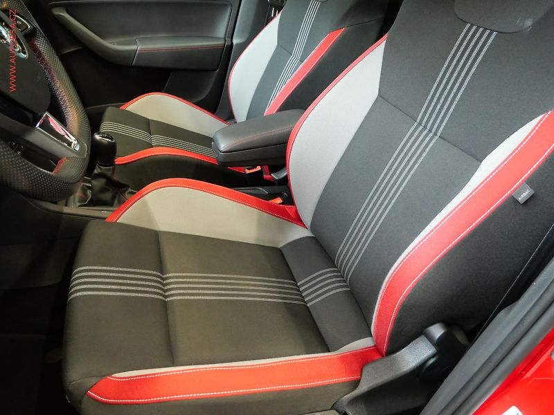 Škoda Rapid (2018) 1.0TSi, 1.maj,ČR, Xenon - fotka 9 z 24