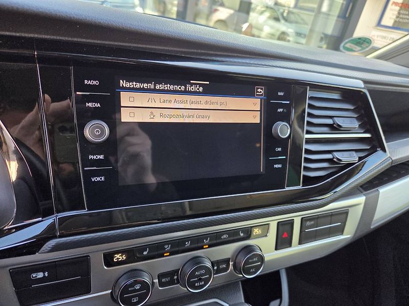 Volkswagen California 2.0 TDI DSG Beach Last Edition - fotka 44 z 57