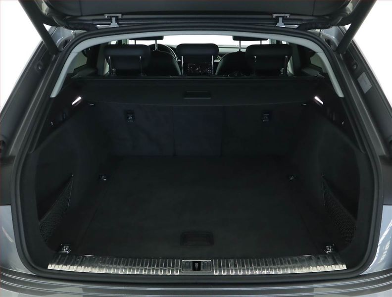 Audi e-tron (2019) 50 quattro, SoH 88% - fotka 14 z 21