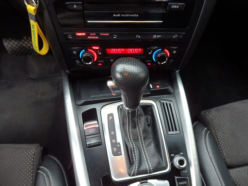 Audi Q5 3.0 TDI 176 kW S LINE - fotka 15 z 29