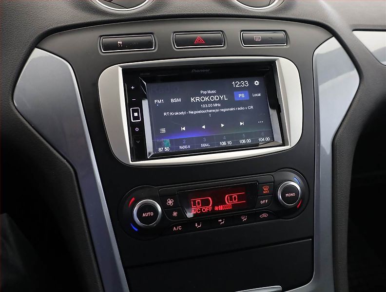Ford Mondeo (2013) 2.0 TDCi, Xenony, Tempomat - fotka 10 z 17