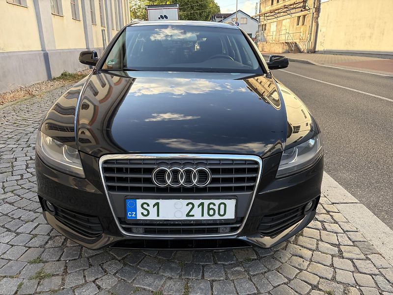 Audi A4 2,0 TDI, manual, nehavarovane - fotka 2 z 26