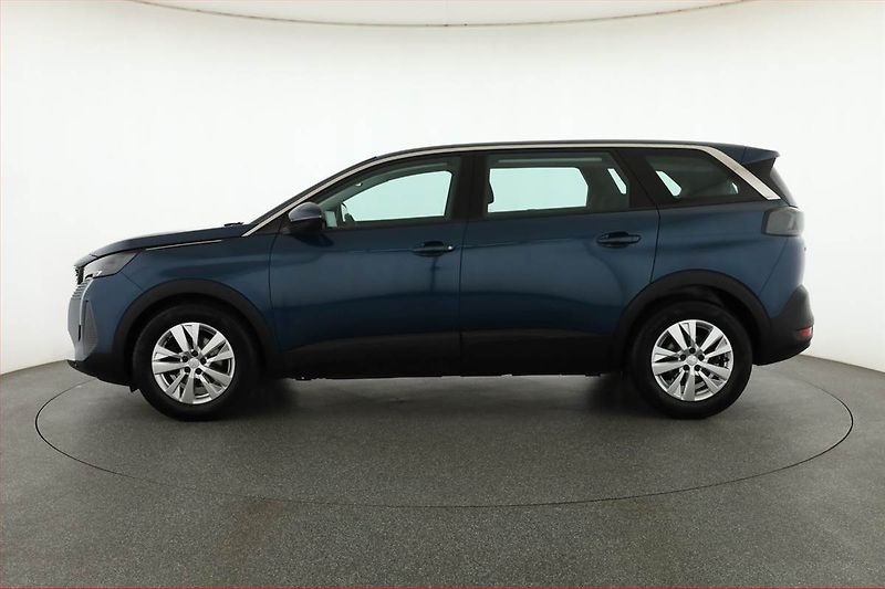 Peugeot 5008 (2021) 1.5 BlueHDi, 7 míst, ČR,1.maj - fotka 3 z 20