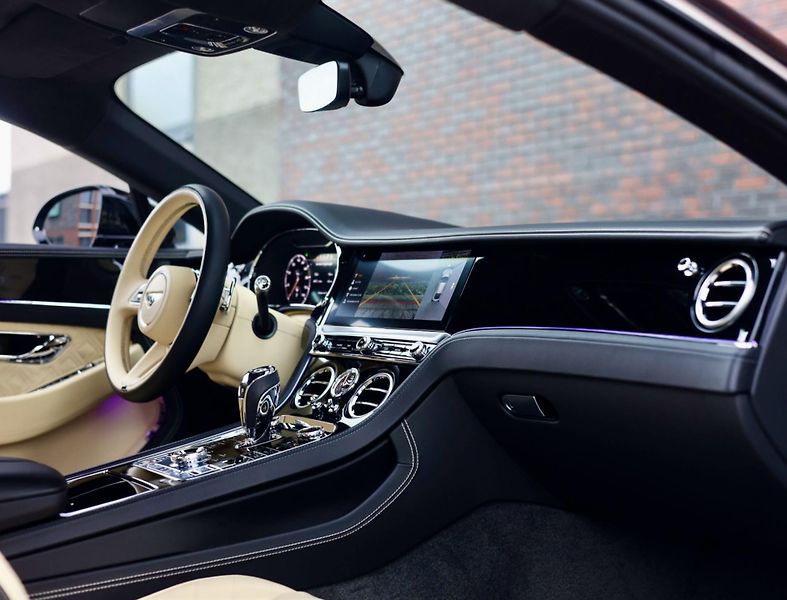 Bentley Continental GT (2020) 4.0 V8 440 KW 4x4 - fotka 27 z 51