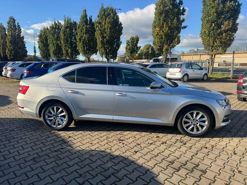 Škoda Superb (2019) DSG 2,0 TDI 140 KW STYLE+ SŠA - fotka 6 z 49
