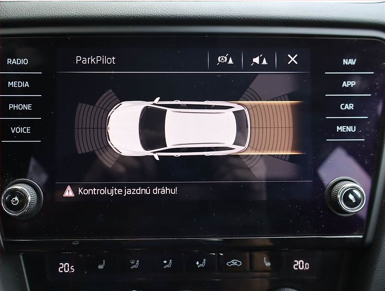 Škoda Octavia (2019) Ambition 1.6 TDI, Navi - fotka 16 z 18