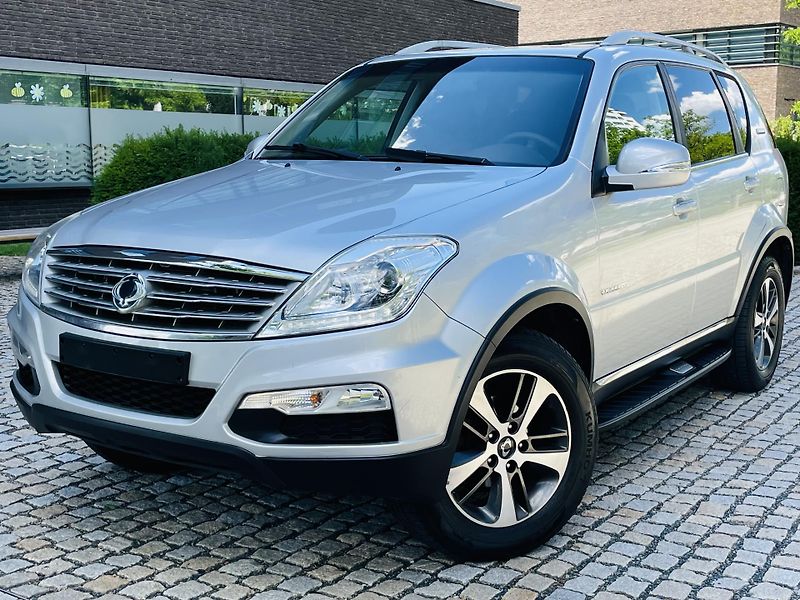 SsangYong Rexton 2.0TD 4x4 AUT KAM 7MÍST TAŽNÉ - fotka 1 z 48