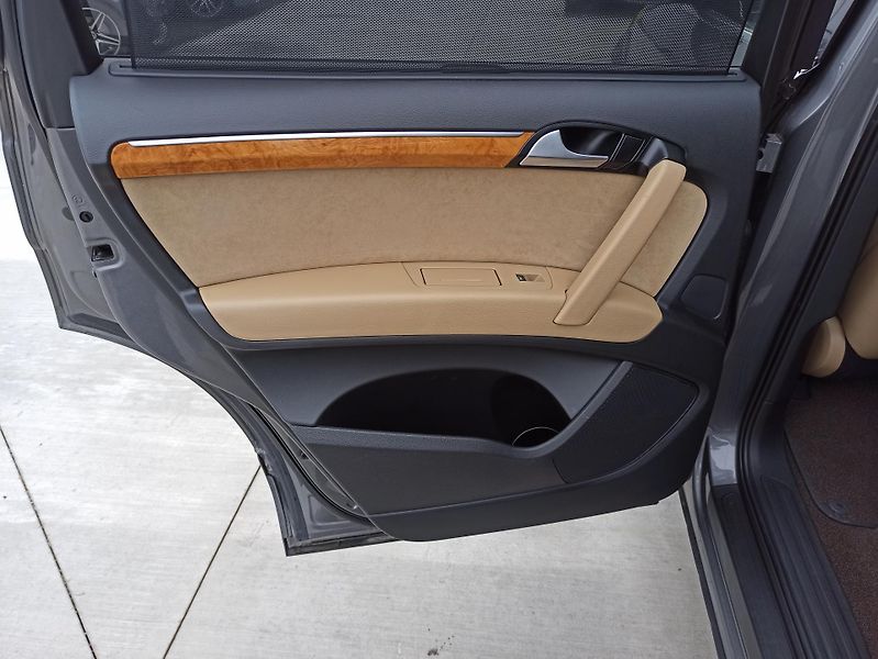Audi Q7 3.0 TDi QUATTRO ČR SERVIS AUDI - fotka 35 z 44