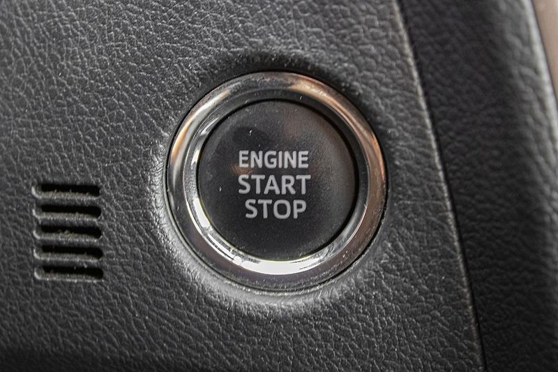 Toyota Auris - fotka 17 z 29