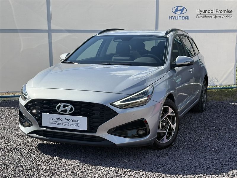 Hyundai i30 1,5 T-GDI 103kW DCT Family - fotka 1 z 23