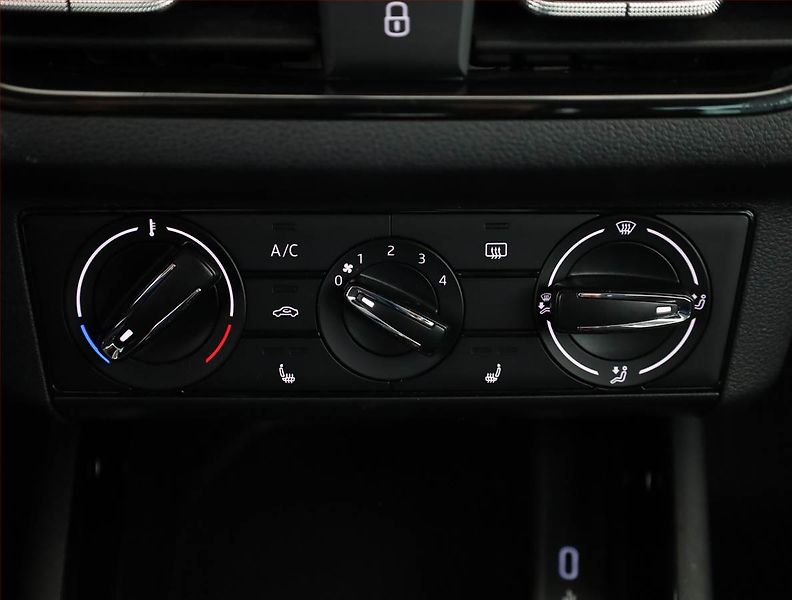 Škoda Scala (2020) 1.0 TSI, Tempomat - fotka 10 z 15