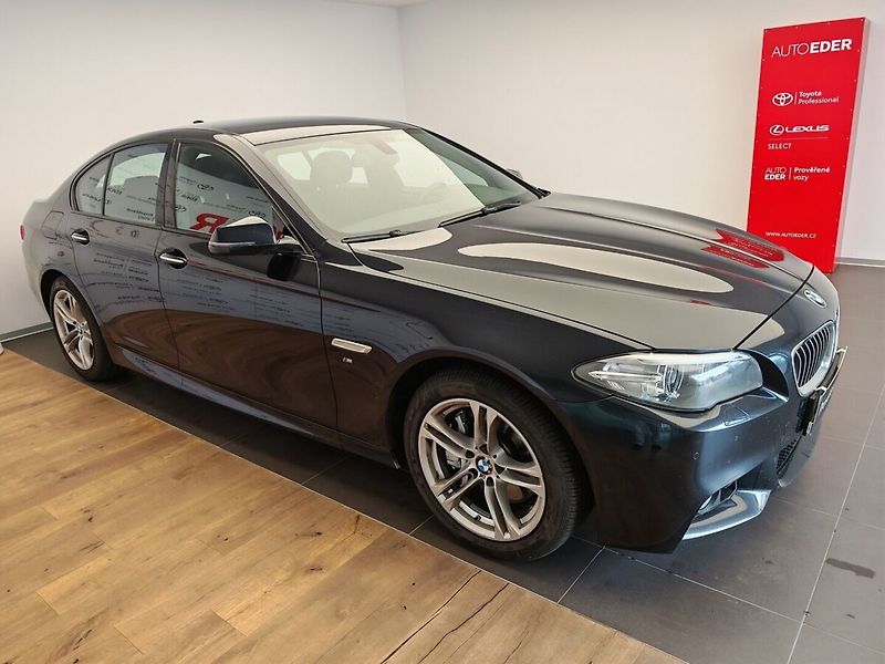 BMW Řada 5 - fotka 3 z 35