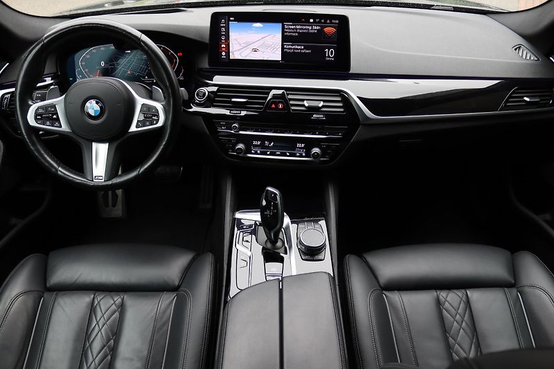 BMW Řada 5 540D XDRIVE G30 M-PAKET 250kW - fotka 37 z 50