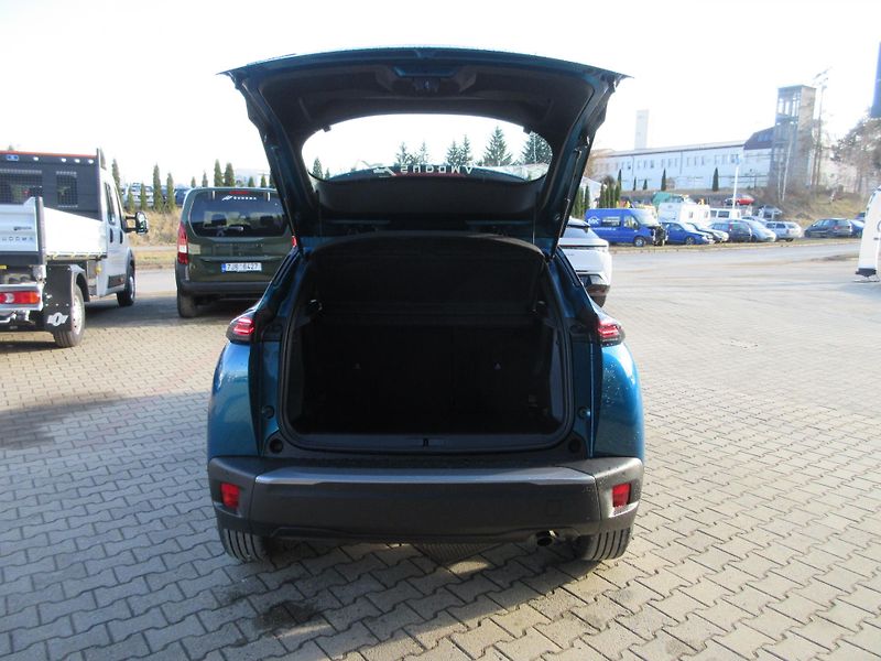 Peugeot 2008 STYLE PureTech 100 S&S MAN6 - fotka 11 z 36
