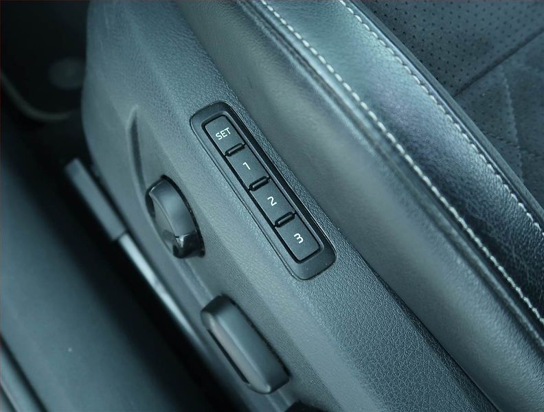 Škoda Superb (2017) Sportline 2.0 TDI, Automat - fotka 20 z 20