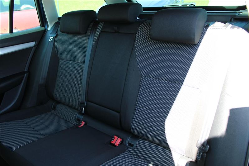 Škoda Octavia 2,0 TDi Ambition, 1.maj, NAVI - fotka 20 z 24