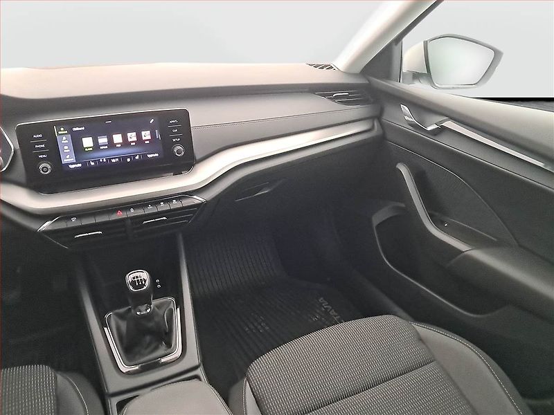 Škoda Octavia (2023) Ambition 2.0 TDI, ČR,1.maj - fotka 8 z 19