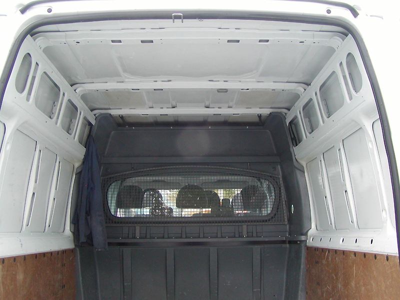 Ford Transit (2011) 2.2TDCi, 6MÍST, 350L,196TIS.KM - fotka 39 z 50