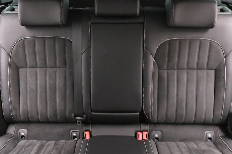 Škoda Superb 2,0 TDI 110 kW DSG STYLE Záruk - fotka 27 z 30