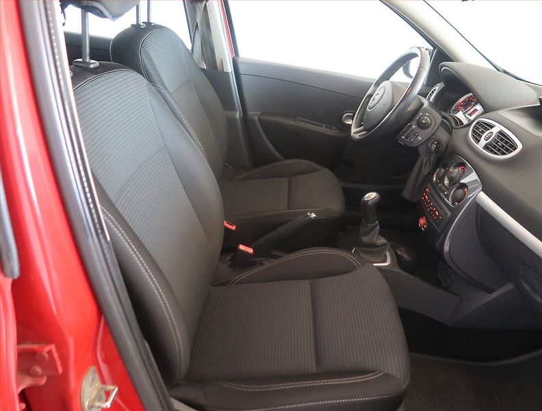 Renault Clio (2013) 1.2 TCe, ČR,1.maj, Serv.kniha - fotka 9 z 14