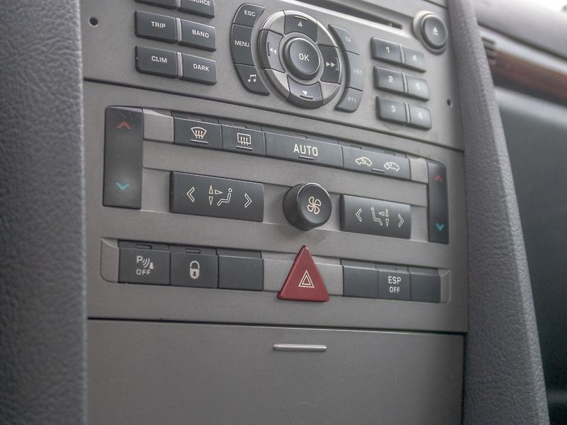 Peugeot 407 (2005) ČR 2.0HDI 100KW – PO ROZVODECH - fotka 22 z 41