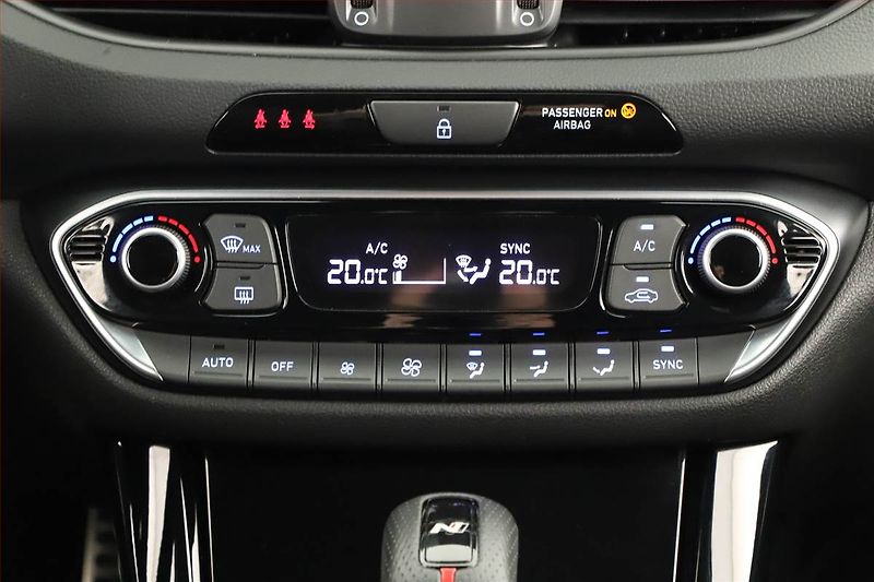 Hyundai i30 (2025) 1.5 T-GDI MHEV 48V, N-Line - fotka 18 z 21